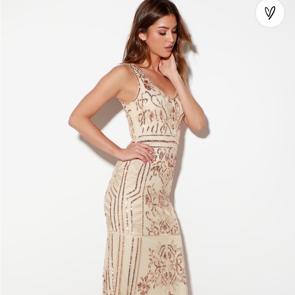 Lulu’s rose gold maxi dress XS